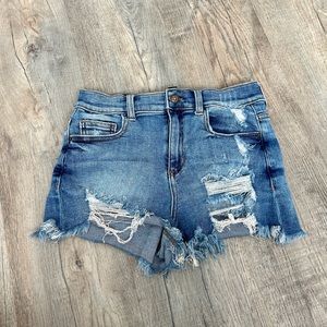 Forever 21 light wash jean Shorts size 27